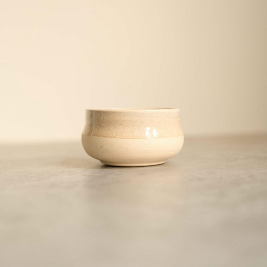 No. 29 Small dish in Cream