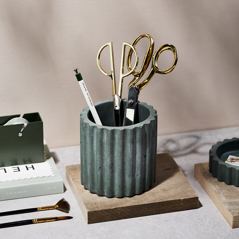 Concrete Plant Pot in Beulah Green