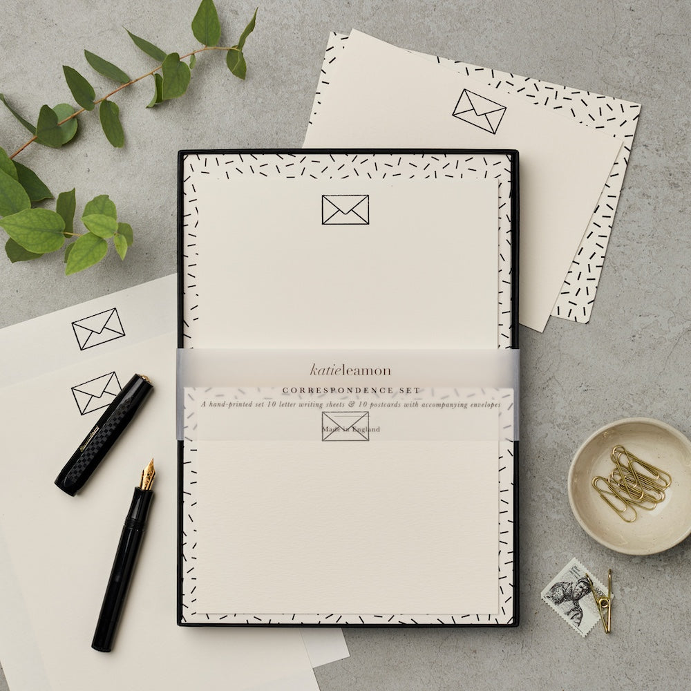 Letter Paper & Notecard Correspondence Set, Envelope Motif – greeting card – Katie Leamon