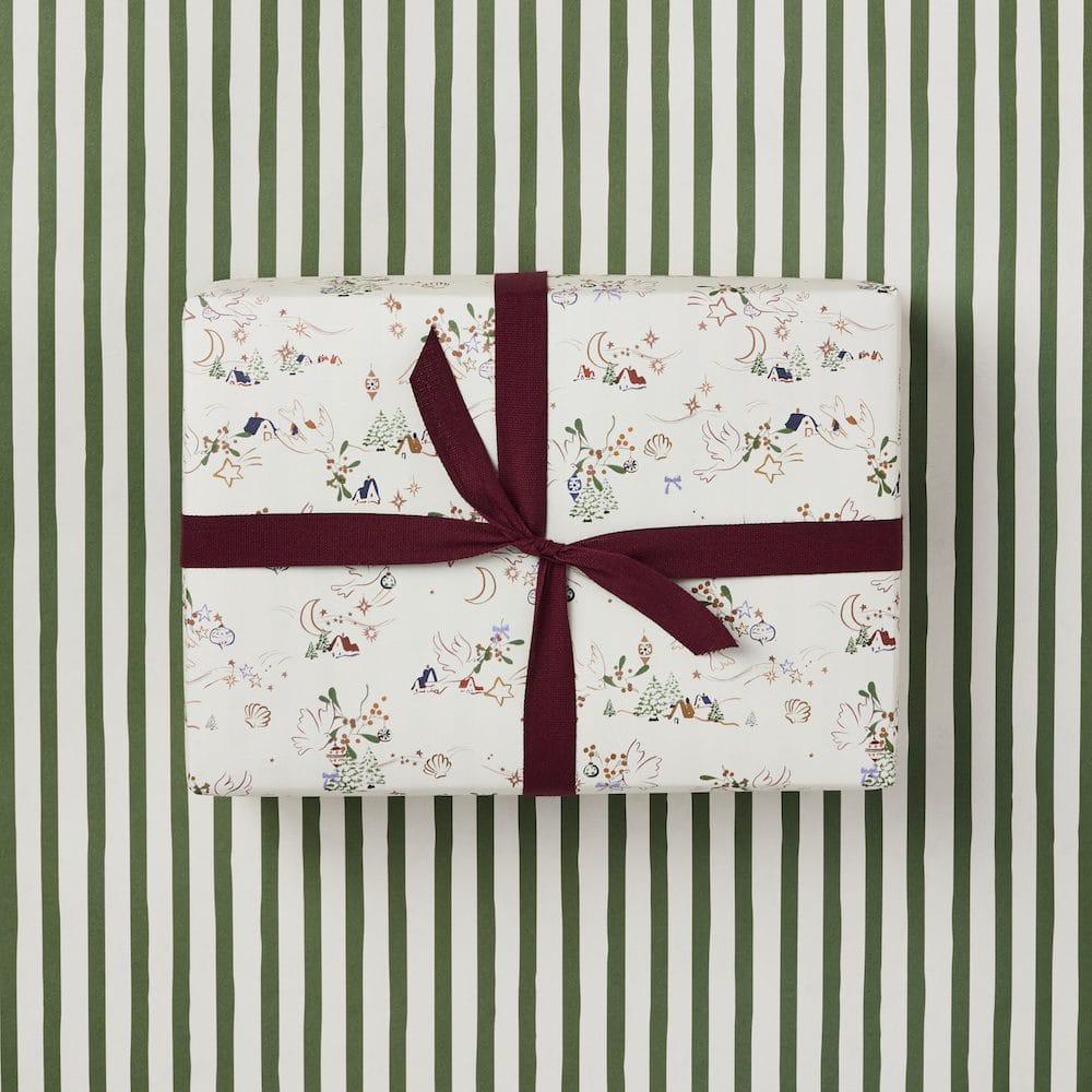 10 Sheets of L&L Christmas 24 Light Gift Wrapping Paper