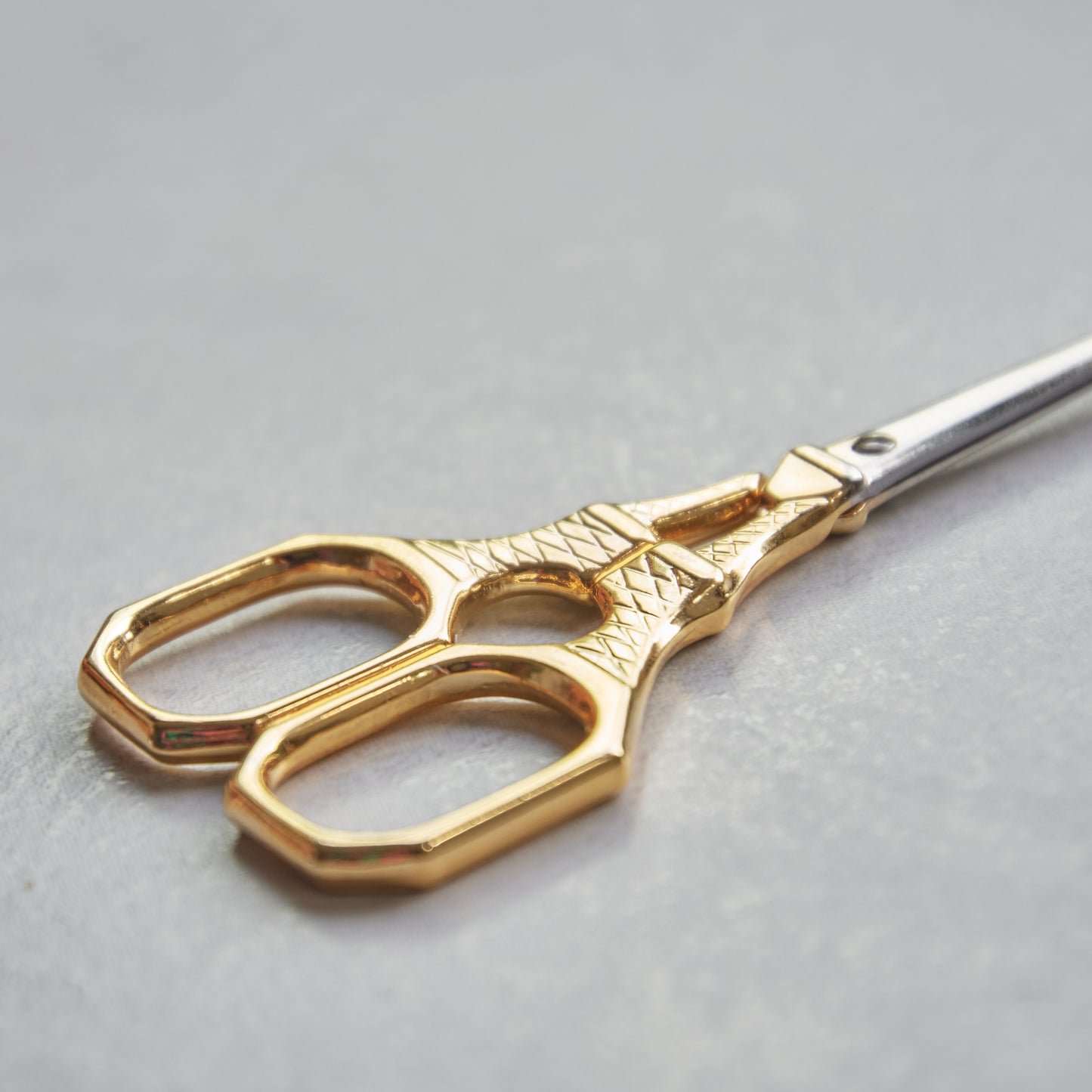 Gold Eiffel Tower Scissors
