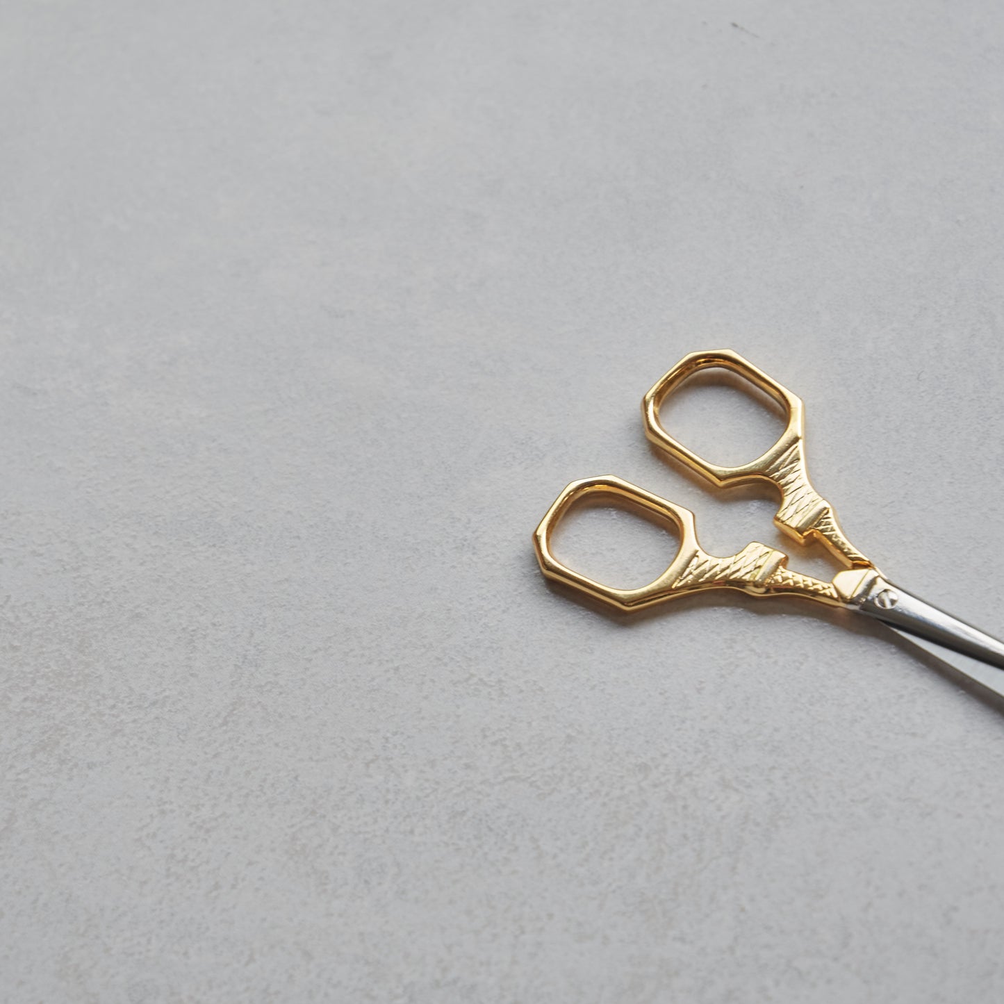 Gold Eiffel Tower Scissors