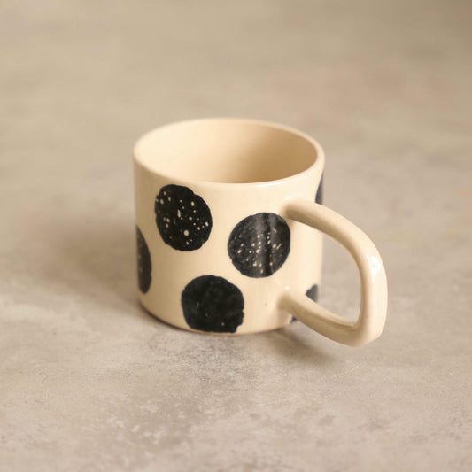 No. 17 Mug with Large Polka Dot