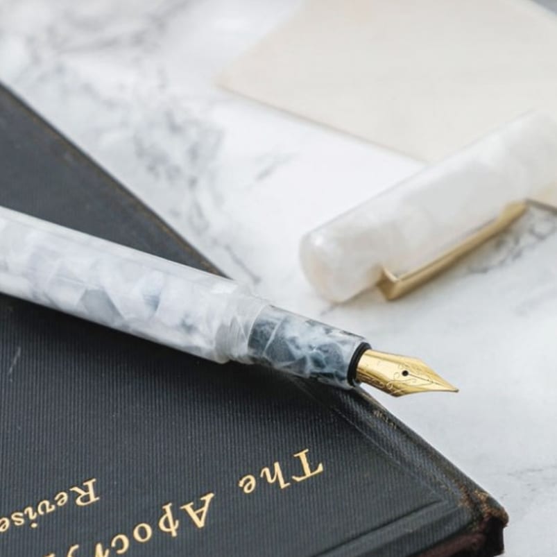 Hightide Marbled Fountain Pen White